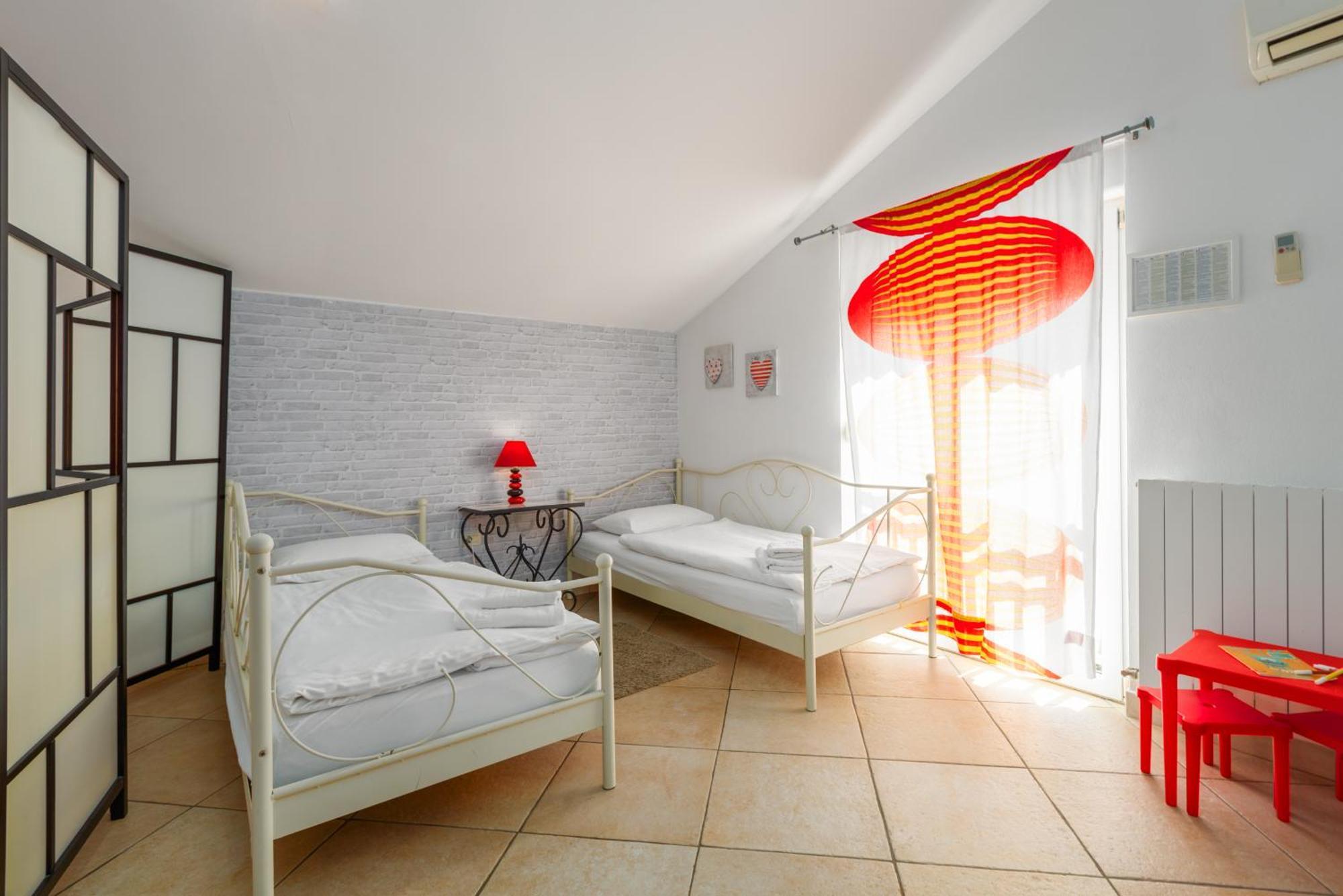 Trbovic Apartments Peaceful Stay With Free Parking, Pet-Friendly, And Bike Storage In ウマグ エクステリア 写真